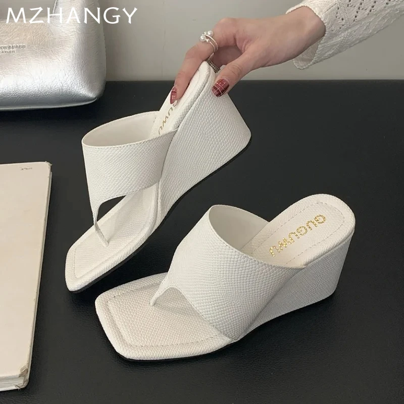 

Женские тапочки на танкетке, босоножки на высоком каблуке с застежкой на носок, элегантная женская обувь, летние модные шлепанцы 2024, новые брендовые туфли-лодочки Sandalias Mujer