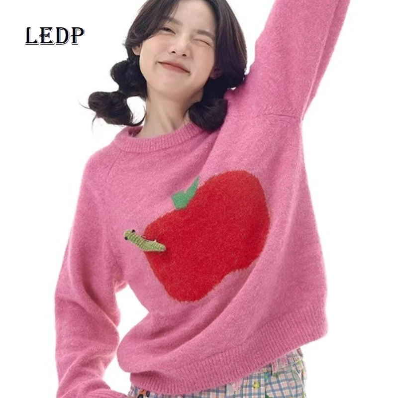 

Японские милые женские пуловеры с розовым фруктовым принтом, осень-зима 2025 года, свободный универсальный новогодний плюшевый теплый свитер для женщин