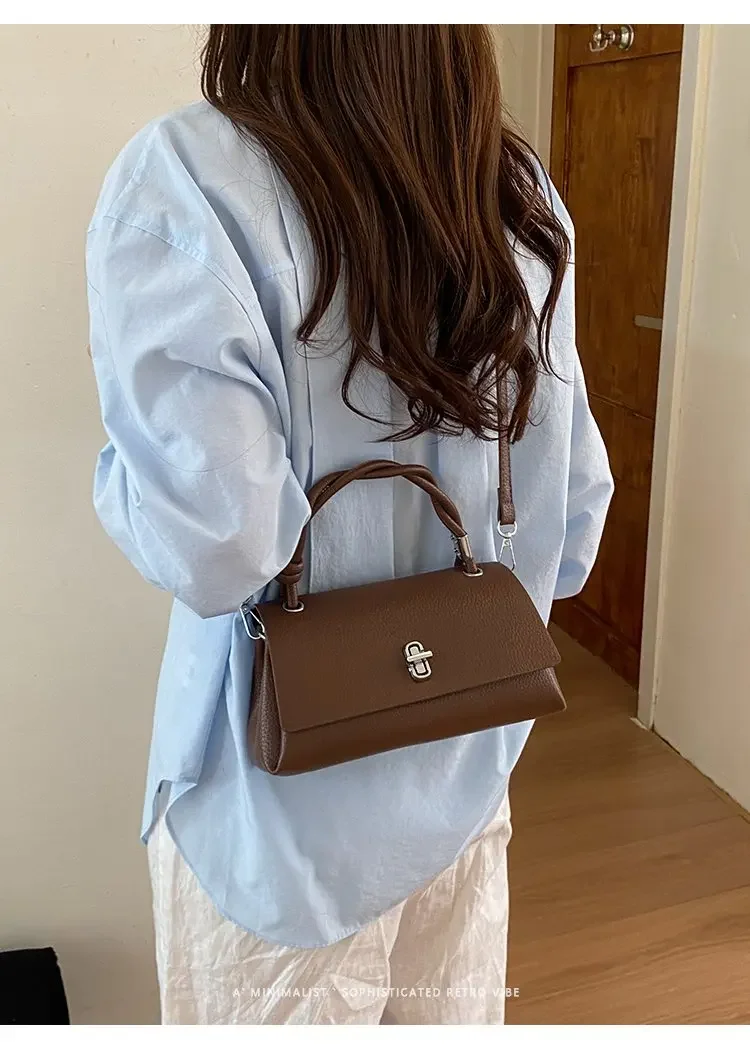 

Модная универсальная женская сумка-мессенджер с выраженной текстурой, новинка Весна-Лето 2026, портативная маленькая квадратная сумка