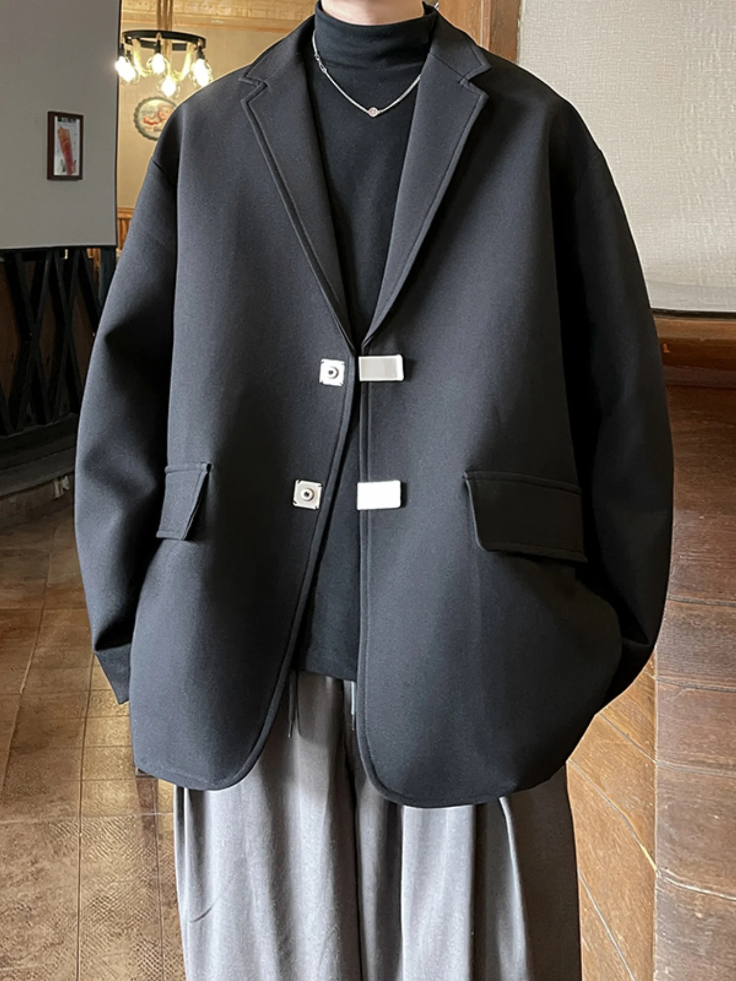 

Мужской осенне-зимний пиджак с подплечниками, модный повседневный стиль, премиум-качество, новинка 2025 года, в университетском стиле, трендовый мужской пиджак.