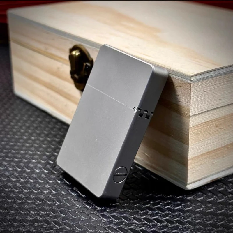 L9 titanium alloy oil lighter ultra-thin small armor brass copper lighter can engrave men's gift