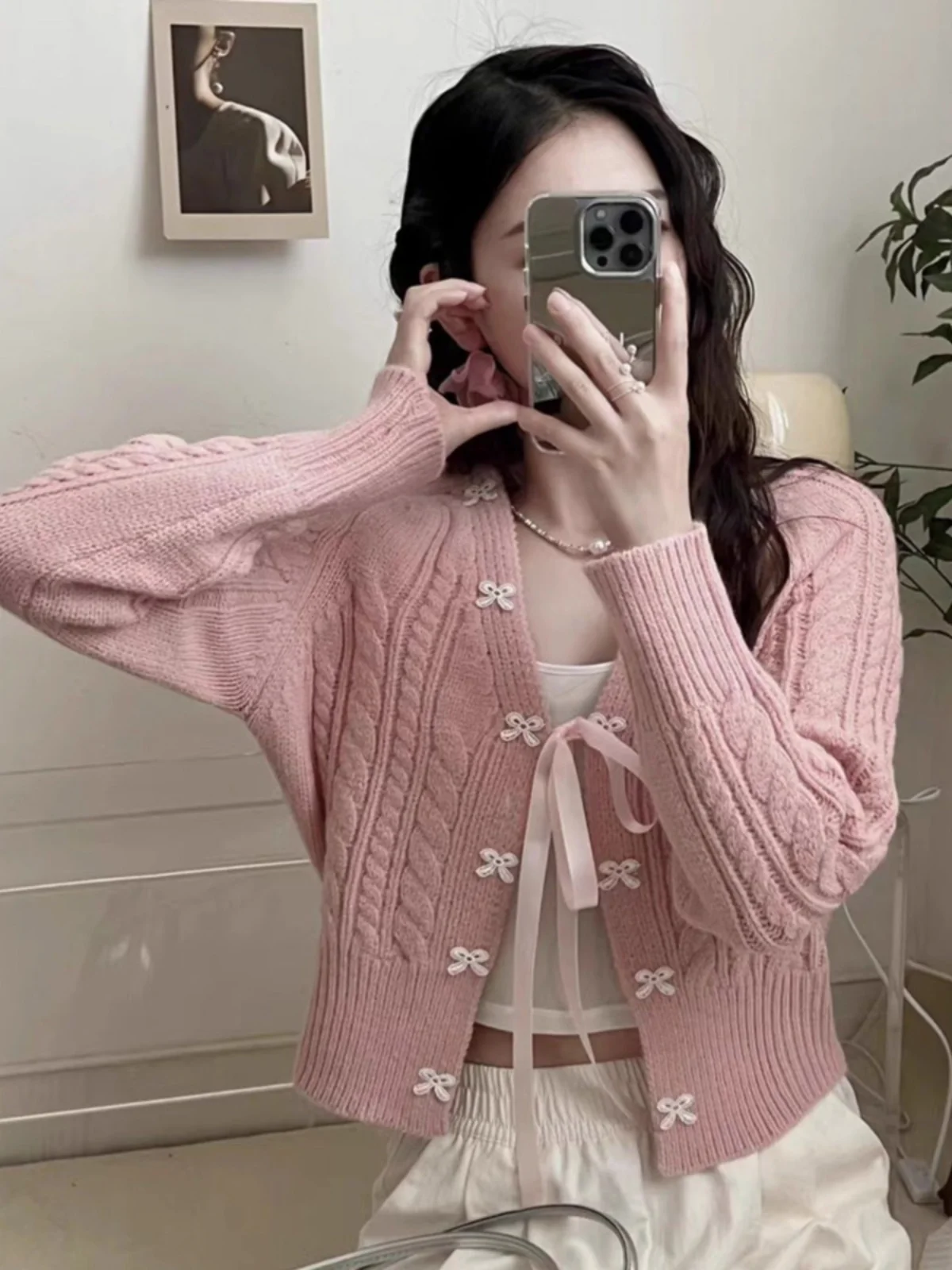 سترة محبوكة رمادية على الطراز الكوري للنساء، أزياء الربيع المبكر، بلوزة محبوكة ملتوية بأكمام طويلة وياقة على شكل V وطول قصير ...