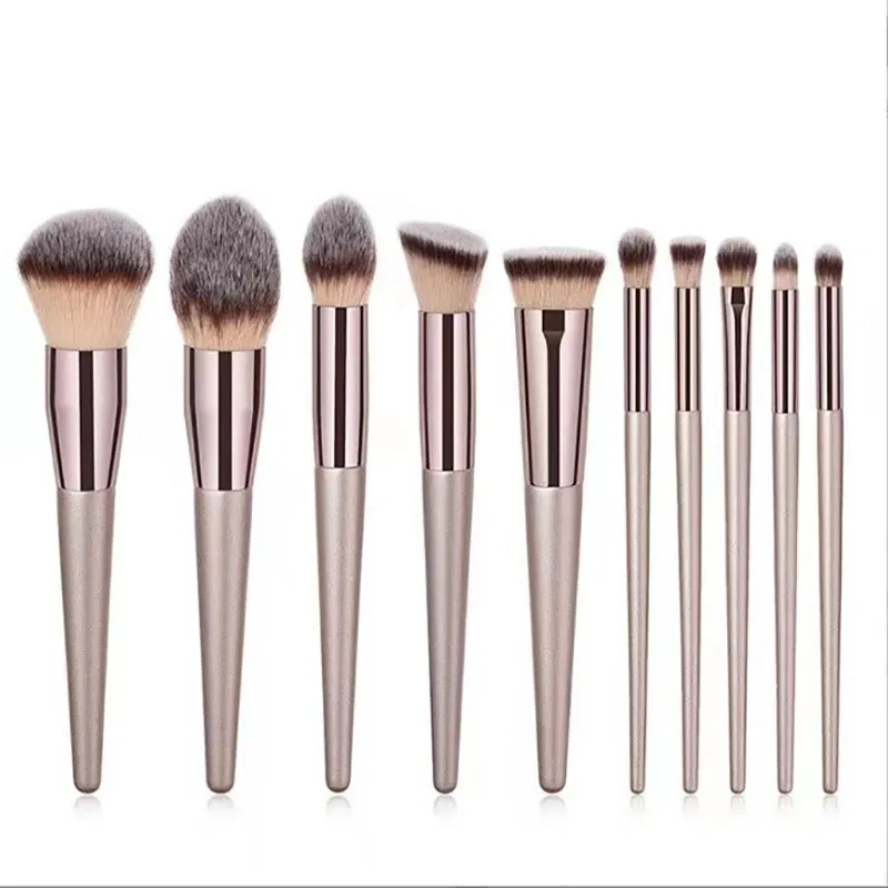 Make-up-Künstler, Kombination aus Beauty-Make-up-Werkzeugen, neuer Make-up-Pinsel in Champagnerfarbe, 10-teiliges Foundation-Pinsel-Set mit weichen Borsten