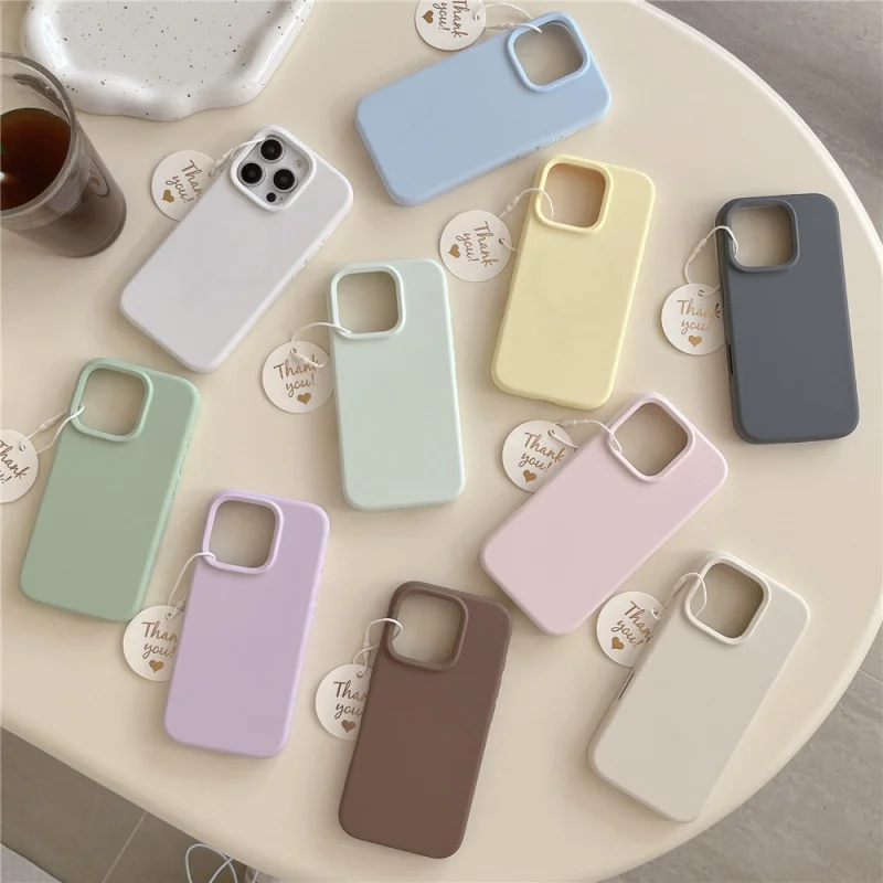 

Large hole magnetic liquid silicone phone case compatible with Apple16/15PROMAXSolid Color SimpleiPhone14/13