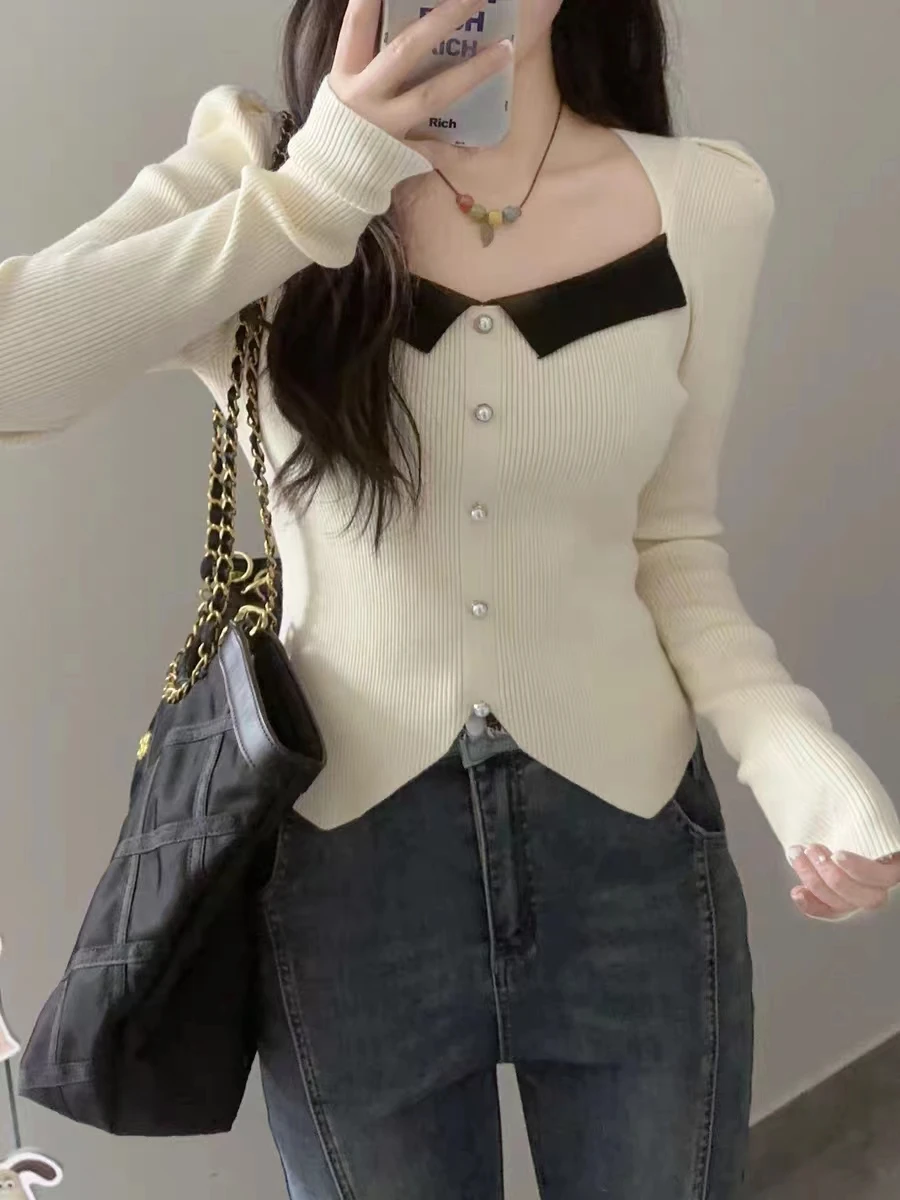 قميص نسائي محبوك بقصة ضيقة للربيع والخريف سترة غير متماثلة بياقة مربعة ملابس داخلية بنمط جميل وأكمام طويلة