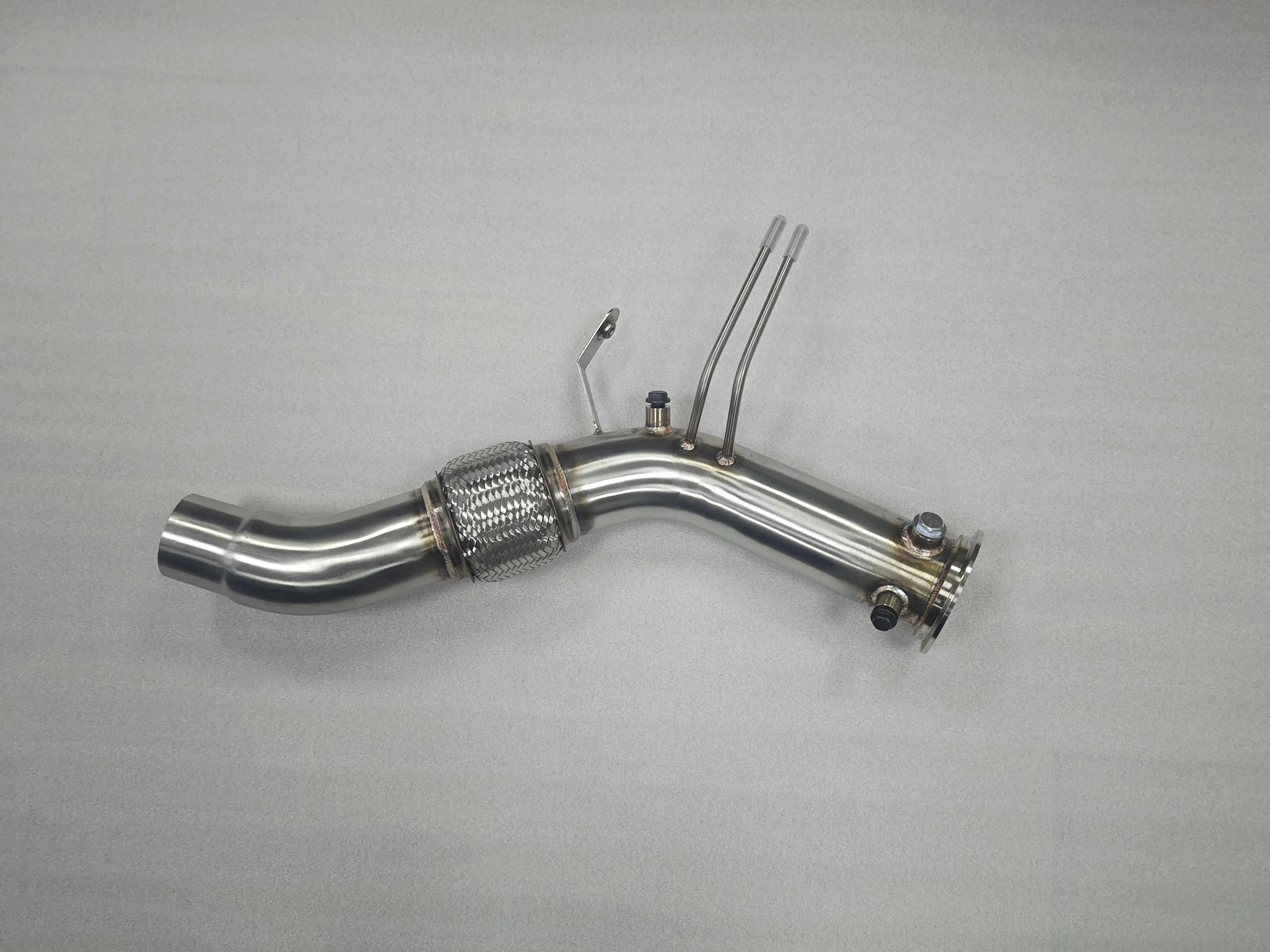 

Выпускные коллекторы (даунпайпы) для BMW F30 330d 335d 430d 435d, F15 X5 30d 40d, F16 X6 30d 40d, F10 530d 535d 2011-2017