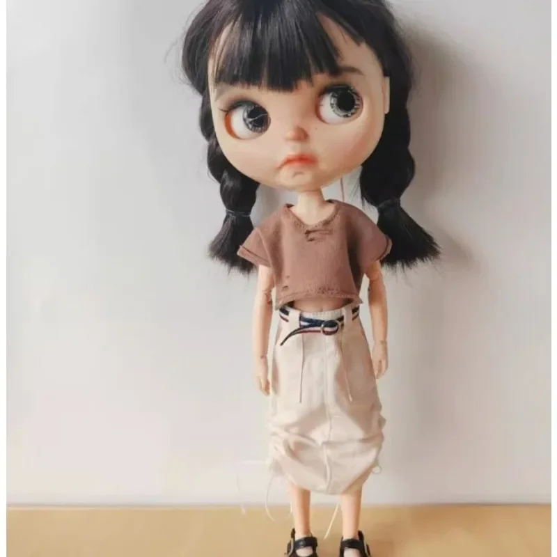 고품질 YJ570 디자인 스타일의 의류 세트는 ob24 blythee 인형 액세서리를 선택하는 데 재미있습니다.