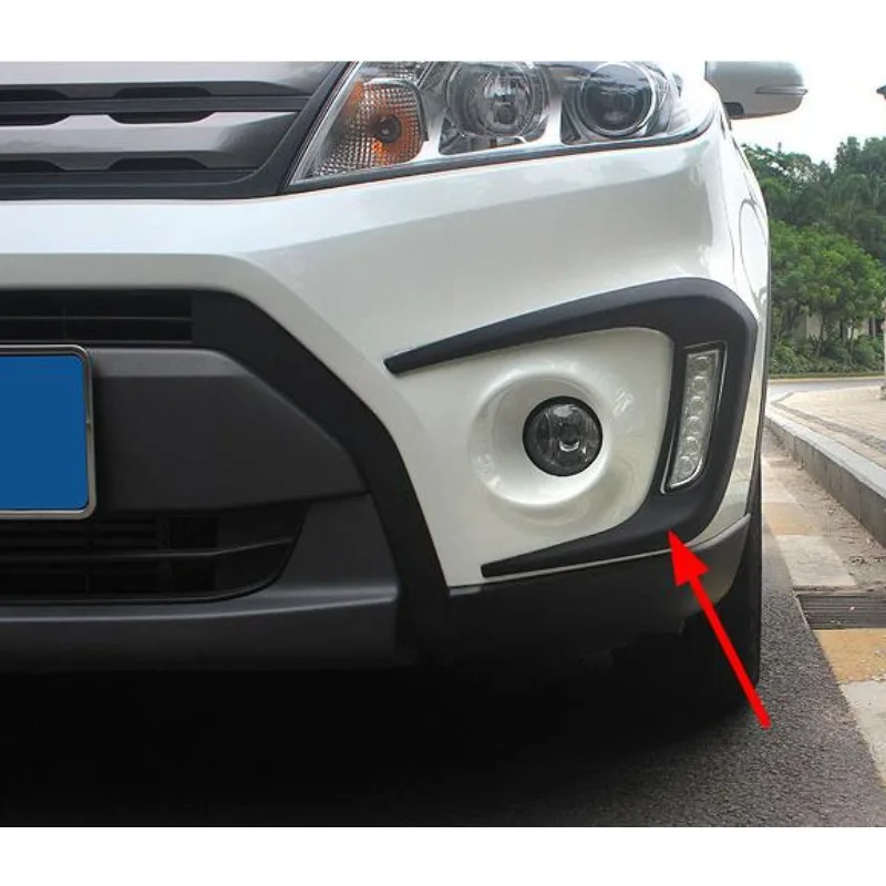 

ABS Plastics Front Fog Light Decorative Sticker Cover Case Sticker For Suzuki Vitara 2015 2016 2017 2018