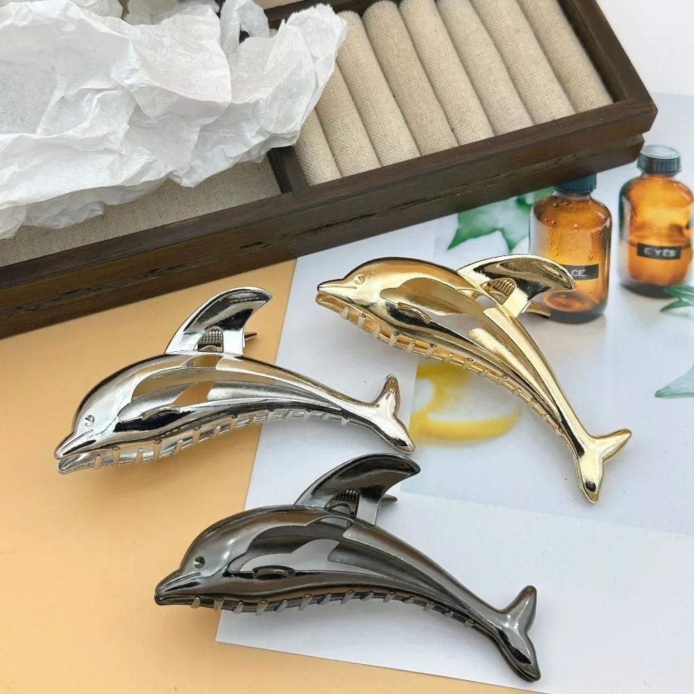 1Pc Minimalist Metallic Dolphin Shark Hair Claw Clips Fashion Ocean Animal Hair Accessories for Thick Hair Summer Beach Style