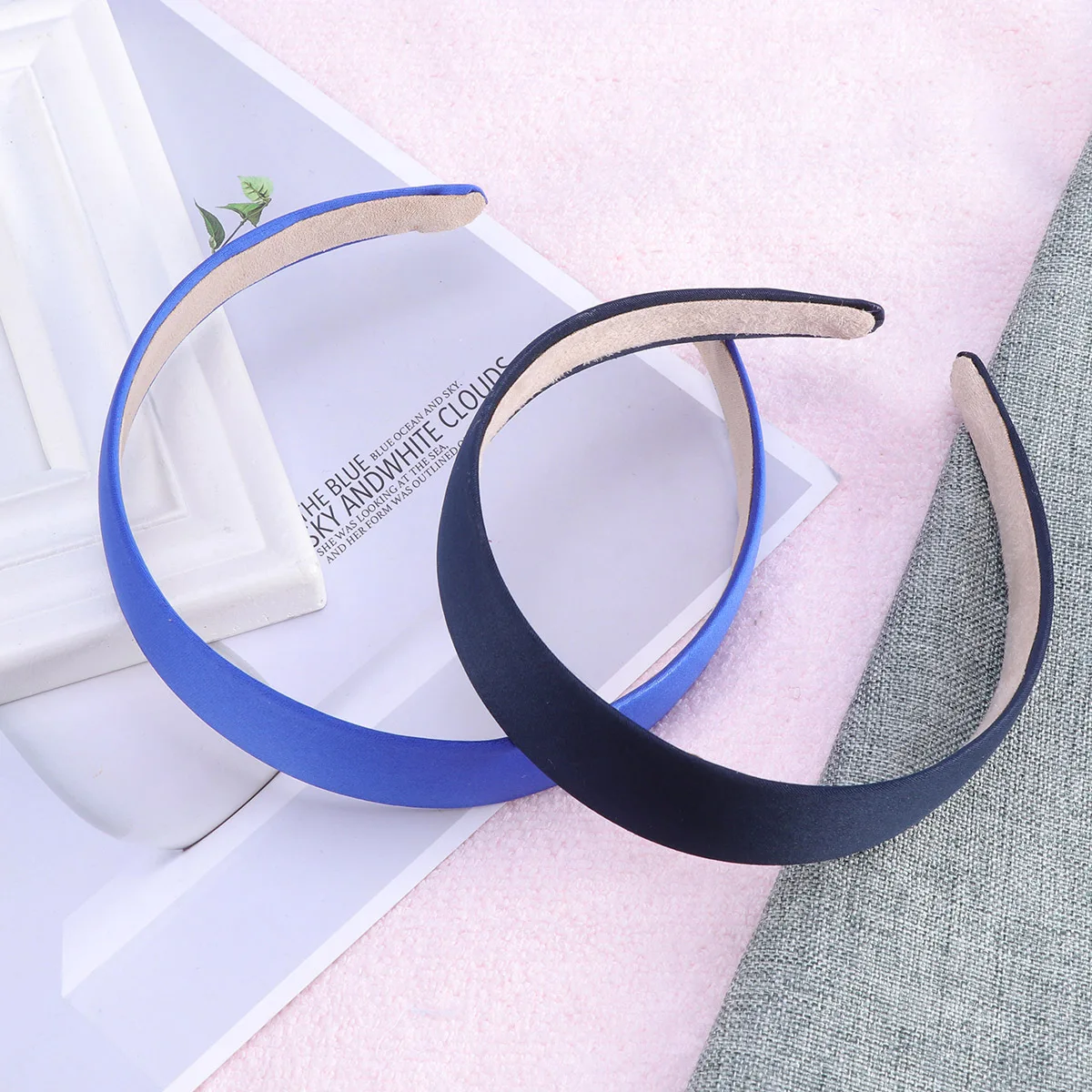 

8Pcs Soft Elastic Headbands for Women in 8 Comfortable Cloth Hairband Stylish Hair Accessory Party Wedding