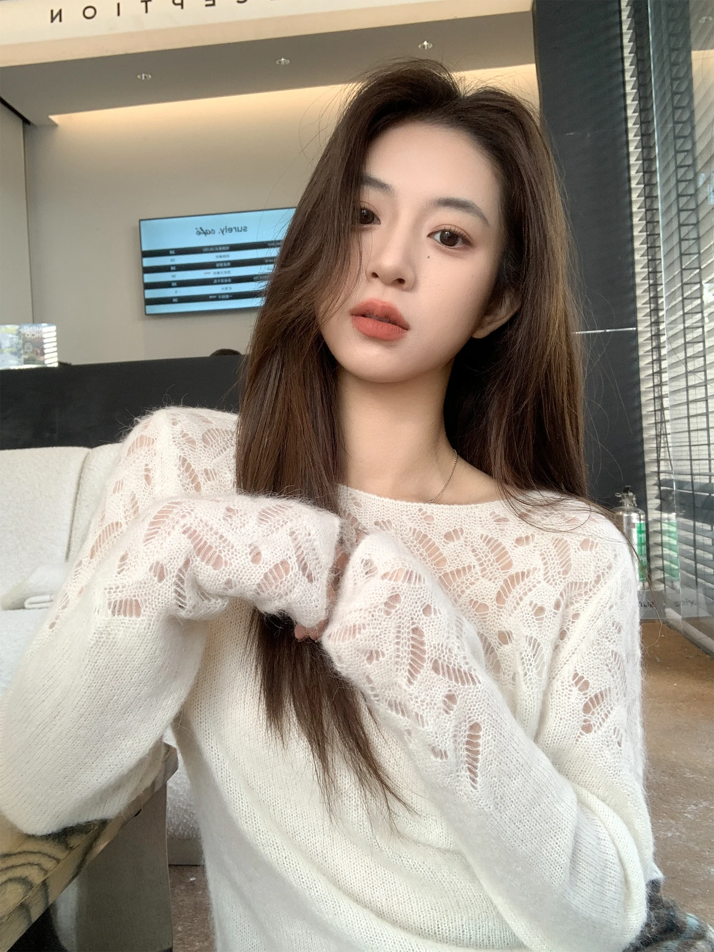 

Женский вязаный топ Twins Dry Minor Hooked Flower из альпаки, нежный, на одно плечо, из мягкой смеси нейлона и шерсти альпаки