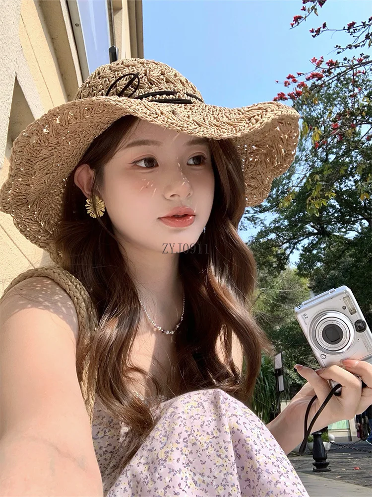قبعة من القش المنسوج المجوف للنساء لقضاء العطلات الصيفية وقبعة شمس من القش قابلة للطي