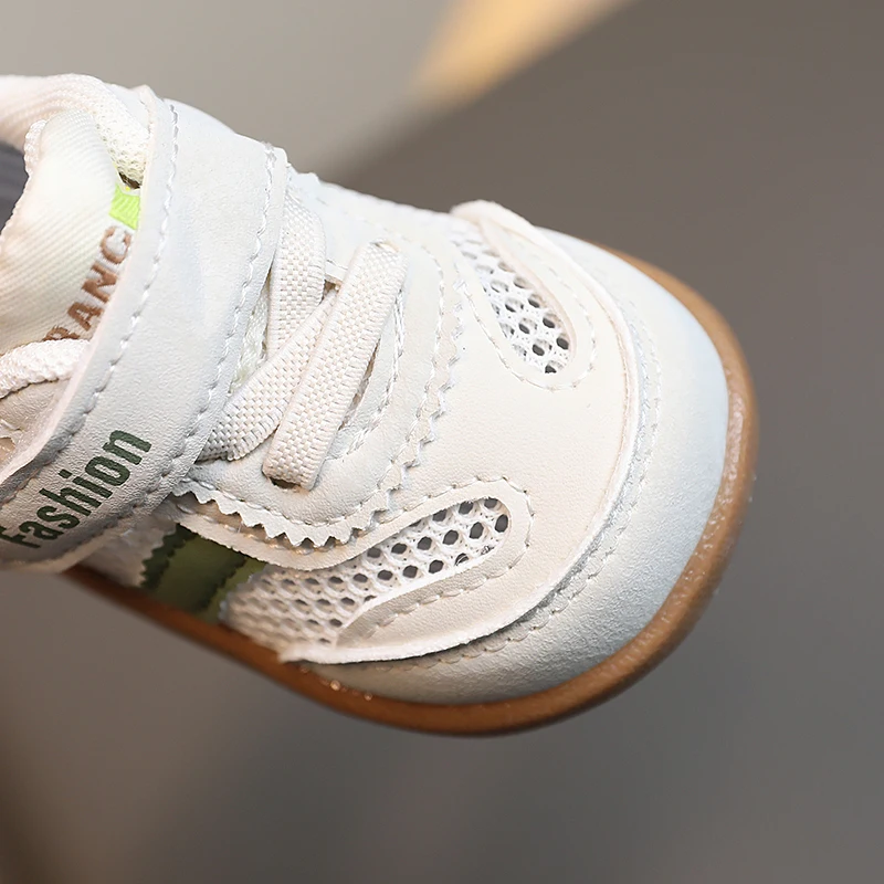 Primavera e autunno nuove scarpe da passeggio per bambini scarpe in rete traspirante per bambini e ragazze antiscivolo 2 nuovi ragazzi sport estate