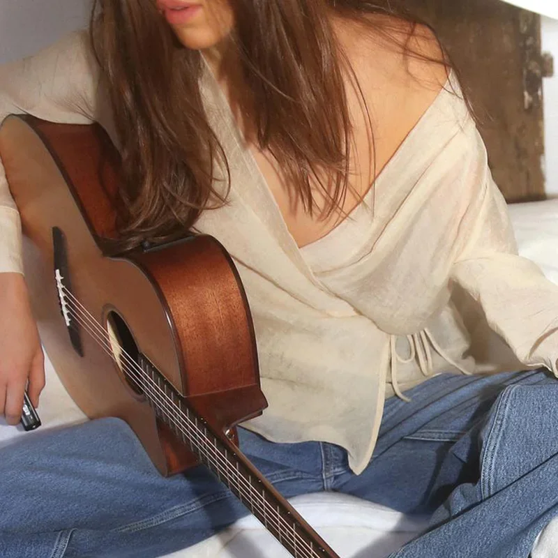 ผ้าฝ้ายผ้าลินินผูกโบว์เสื้อลําลองผู้หญิงแฟชั่นแขนยาว V คอเสื้อหลวม 2024 ฤดูร้อนใหม่หญิง Vocation Street TOP