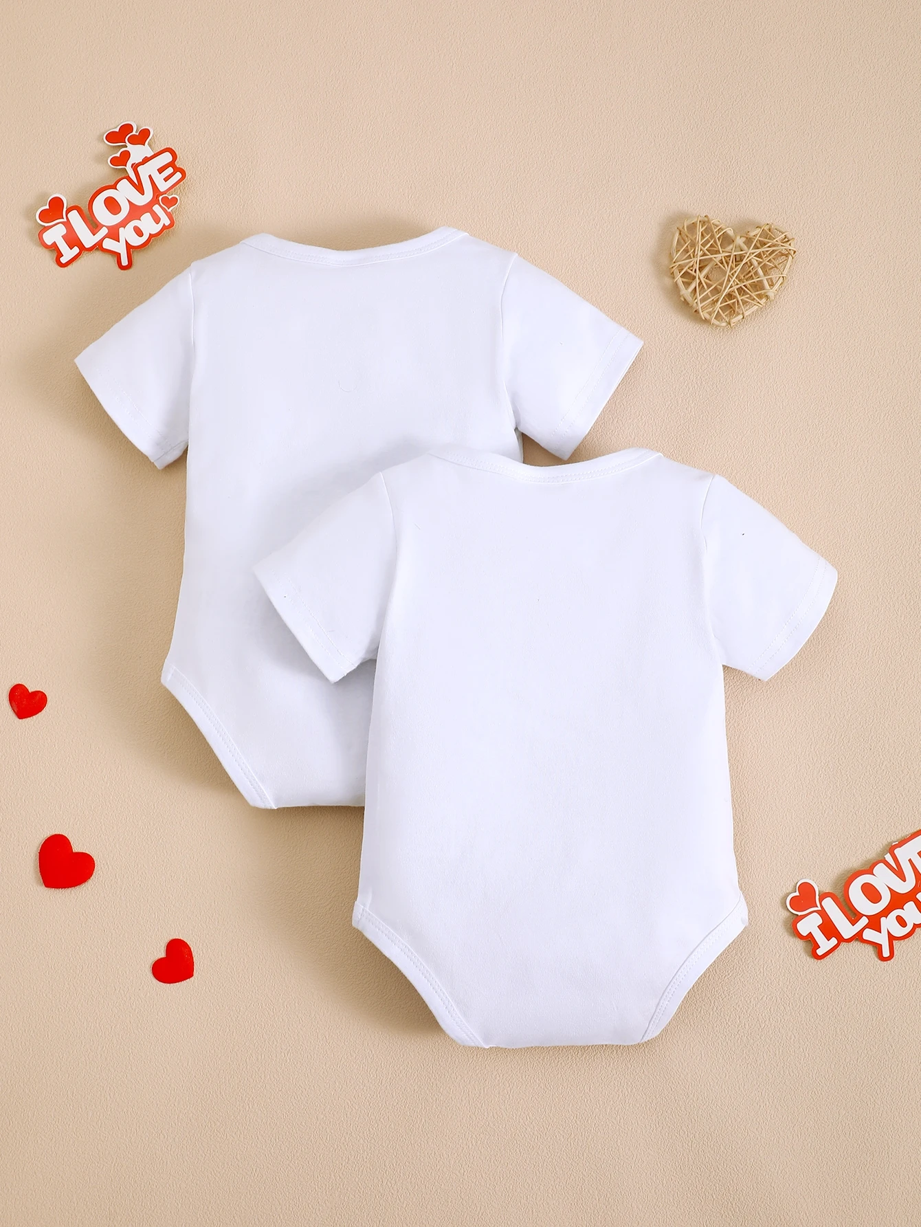 Infant Short-Sleeved Romper Two-Piece Set, Featuring Fashionable Cartoon Moon Lantern and Arabic Text Print, with Hidden Snap Buttons at the Crotch for Easy Putting on and Taking Off, Loose Fit Suitable for Newborns for Holiday Wear, Daily Outings, and Commemorative Photo Shoots.