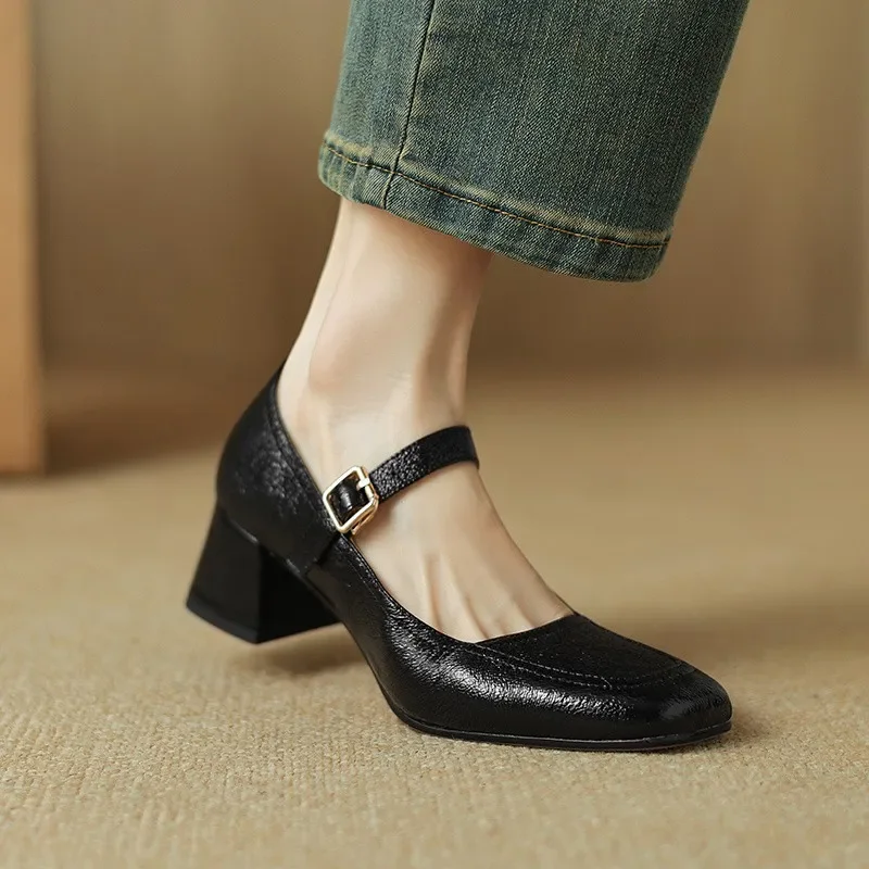 Women's Shoes 2024 High Quality Solid Color Fashion One-Line Buckle Medium Heel Square Toe Shallow Mouth Women's High Heels