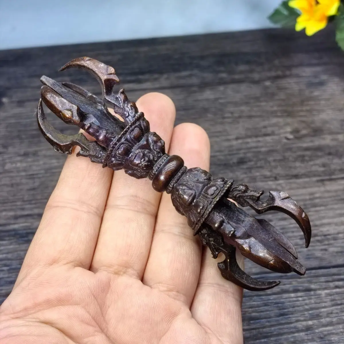 

Tibetan Tantra Dorje Vajra Dharma Artifact Eight-strand Five-strand Ornament Bronze Vajra Pestle Demonic Pestle