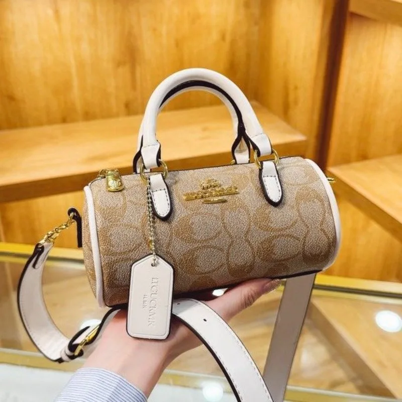 

Classic Ladies Tote Bag Timeless Design for Everyday Use Ideal for Work Shopping Travel Daily Wear Durable Construction