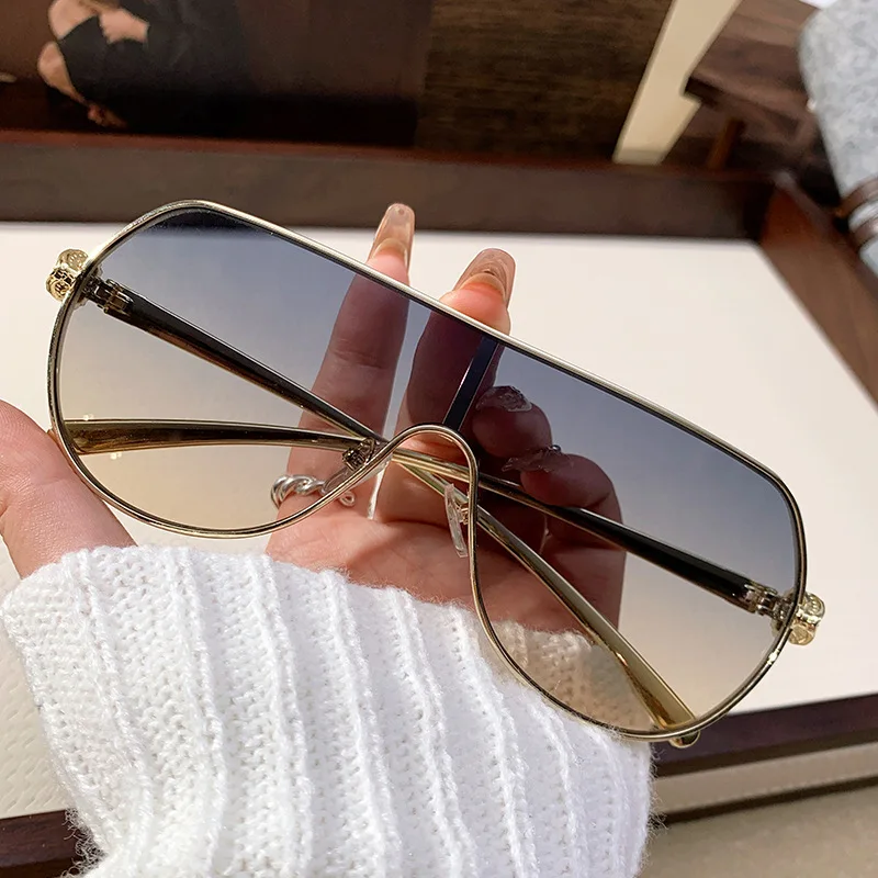 

New fashion brand luxury design sunglasses for men and women oversized frame outdoor steampunk sunglasses travel sunglasses