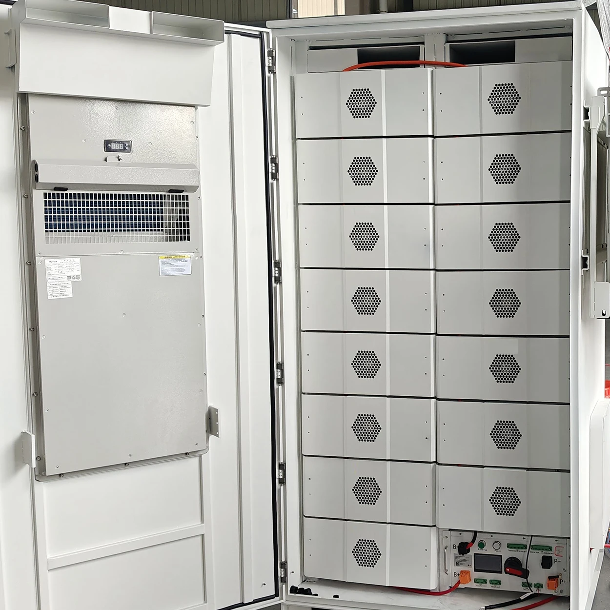 Solyx LiFePO4 Solar Battery 50KWH/100KWH/200KWH 280AH High Voltage Stacked off Grid Air Cooling Home Use