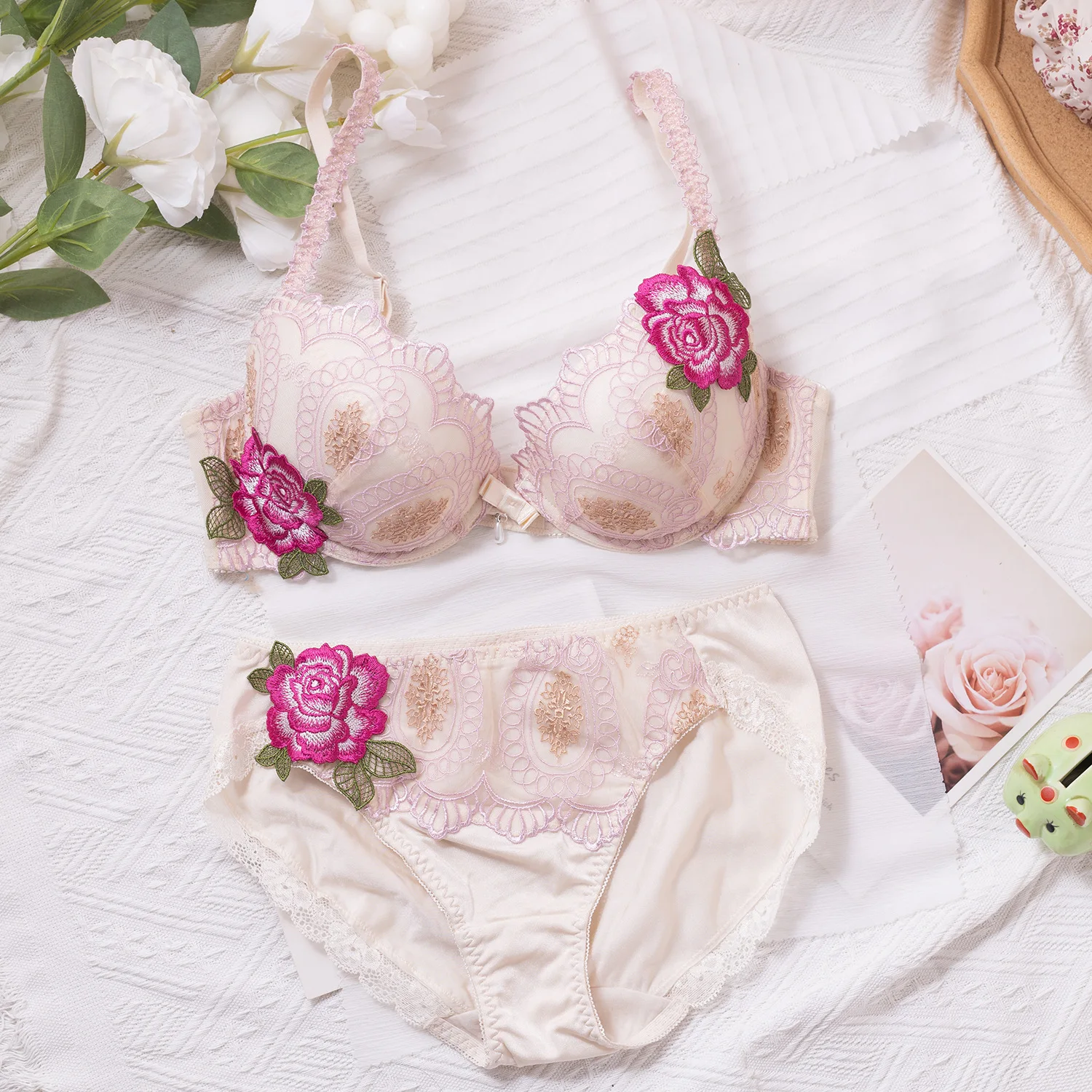 Sexy luxury lingerie three-dimensional flowers low chicken heart round plate bra set gathered side collection underwear bra