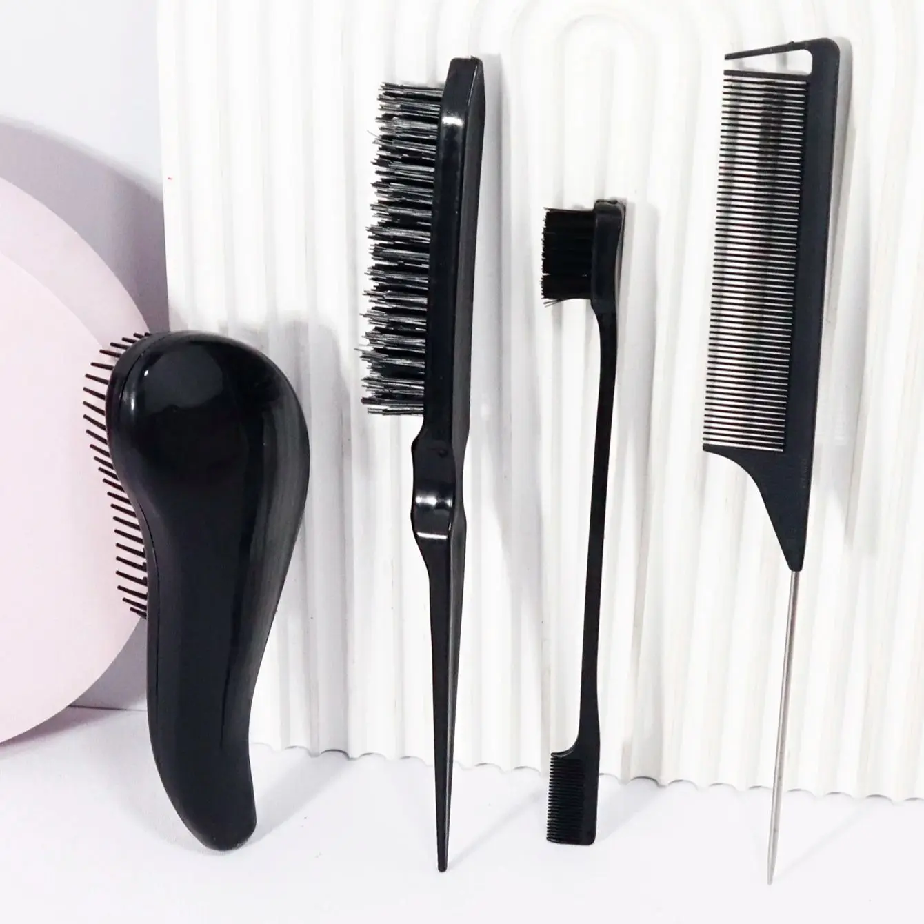 

4-piece salon hair set with Scalp massage brush, rat tail comb, hair edge brush, nylon brush Special for real hair wigs