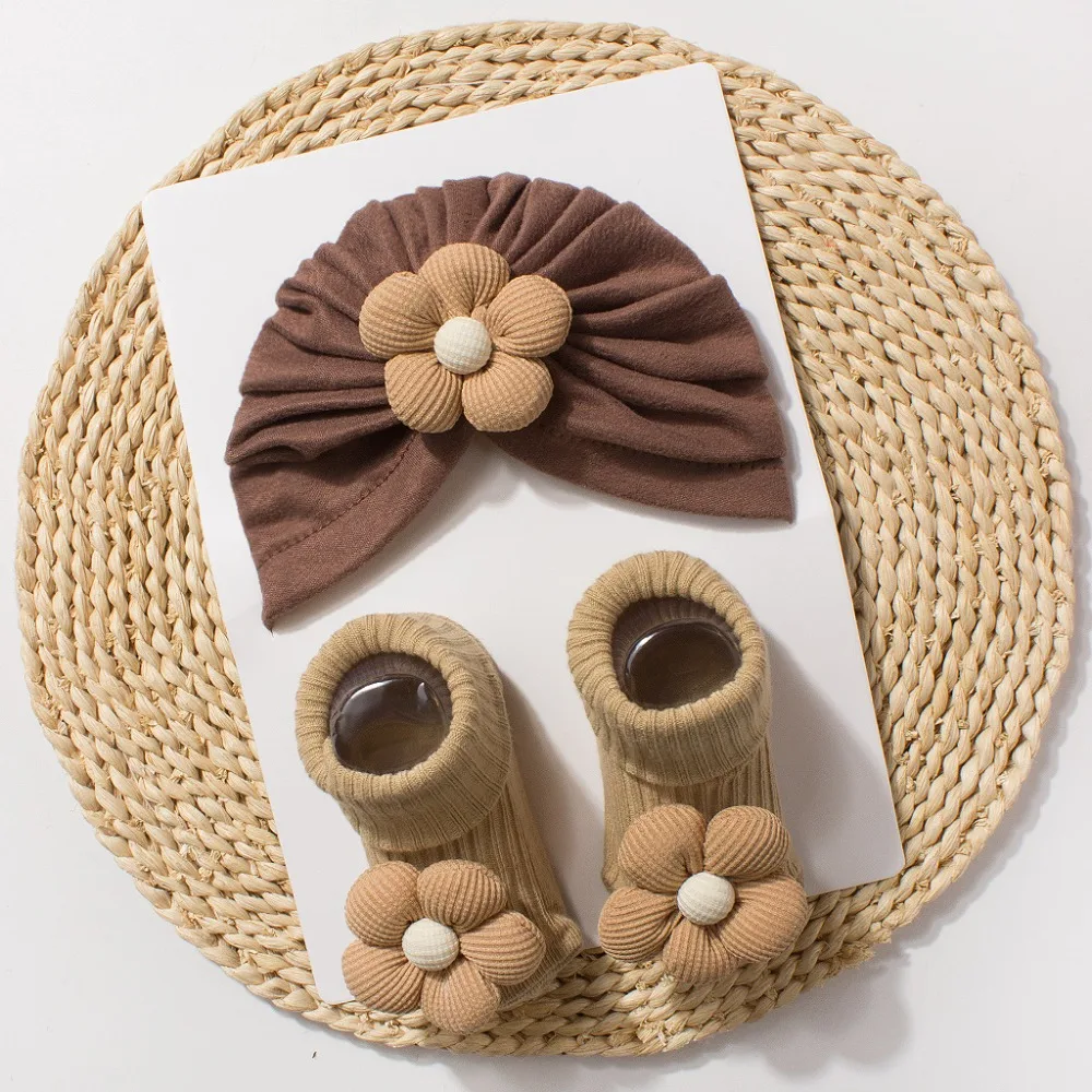

Sweet Big Flower Baby Hat Socks Set Soft Knit Comfortable Newborn Hat with Socks Non-Slip Warm Toddler Turban Everyday Wear
