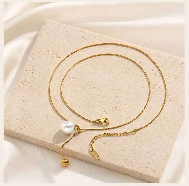 Perlen-Lariat-Halskette für Damen, vergoldete Edelstahl-Y-Halskette mit verstellbarer Schiebekette und Perlenanhänger, zarter Schmuck – Detail 5