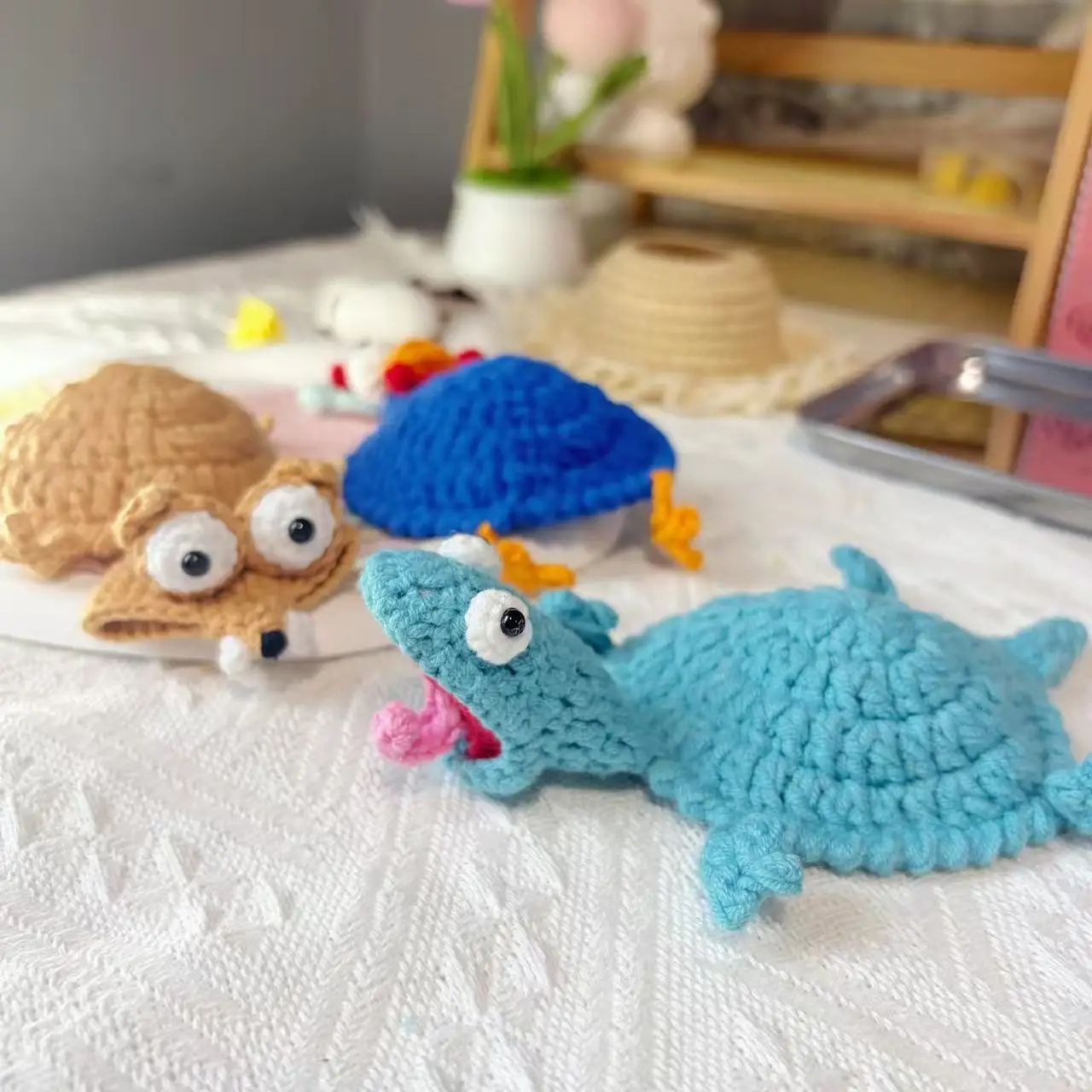 Cute Crochet Lizard Cup Coaster, Funny Handmade Mug Mat, Creative Desk Cup Pad for Home Office