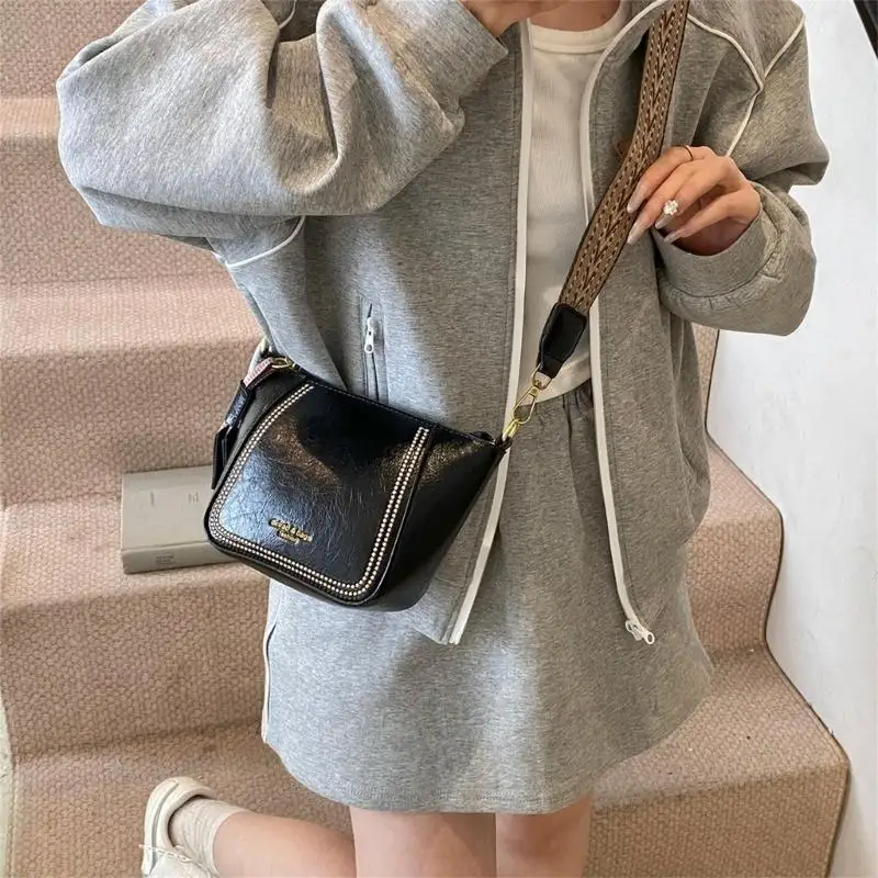 

X5XA Elegant Crossbody Shoulder Bag for Women in PU Leather Crossbody Bags Satchel Purse with Adjustable Shoulder Strap