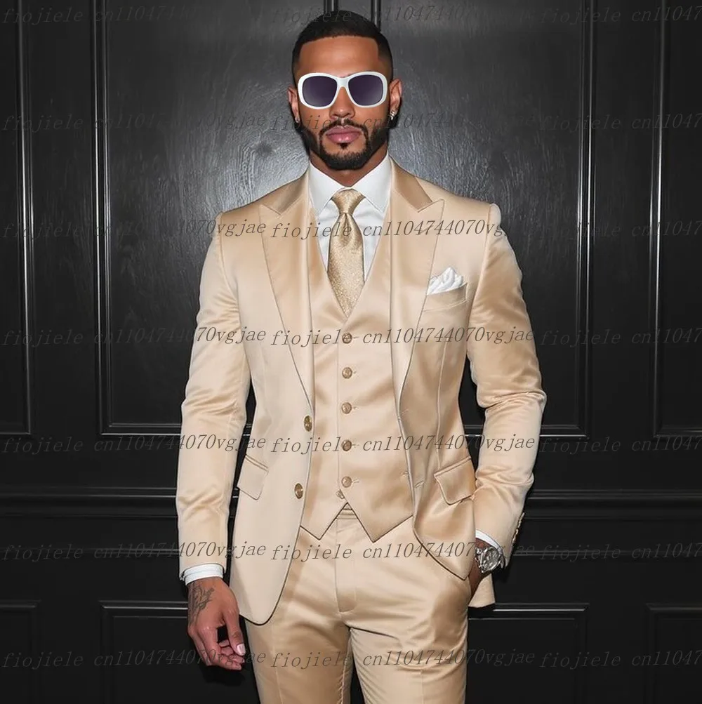 

Новый бежевый мужской костюм для торжественных случаев, свадебной вечеринки, жениха, жениха, деловые мужские смокинги, комплект из трех предметов по индивидуальному заказу, куртка, жилет, брюки