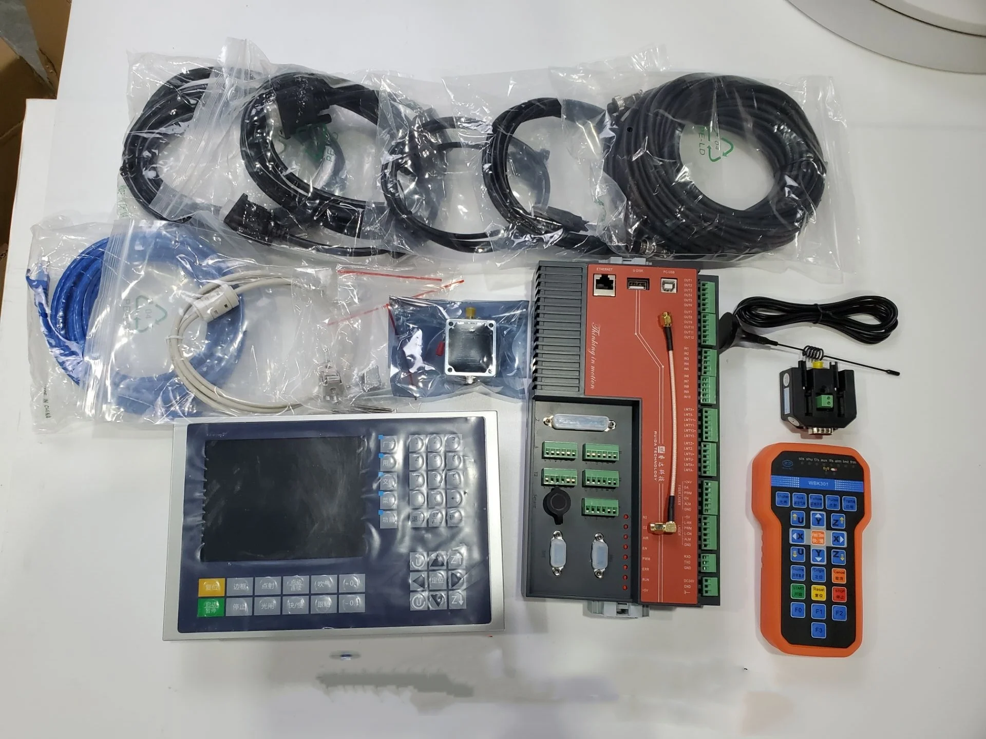 Fiber Laser Cutting System Controller Ruida RDC6563FG-LITE Auto-calibration Three Axis Control for 1064nm Fiber Cutting Machine