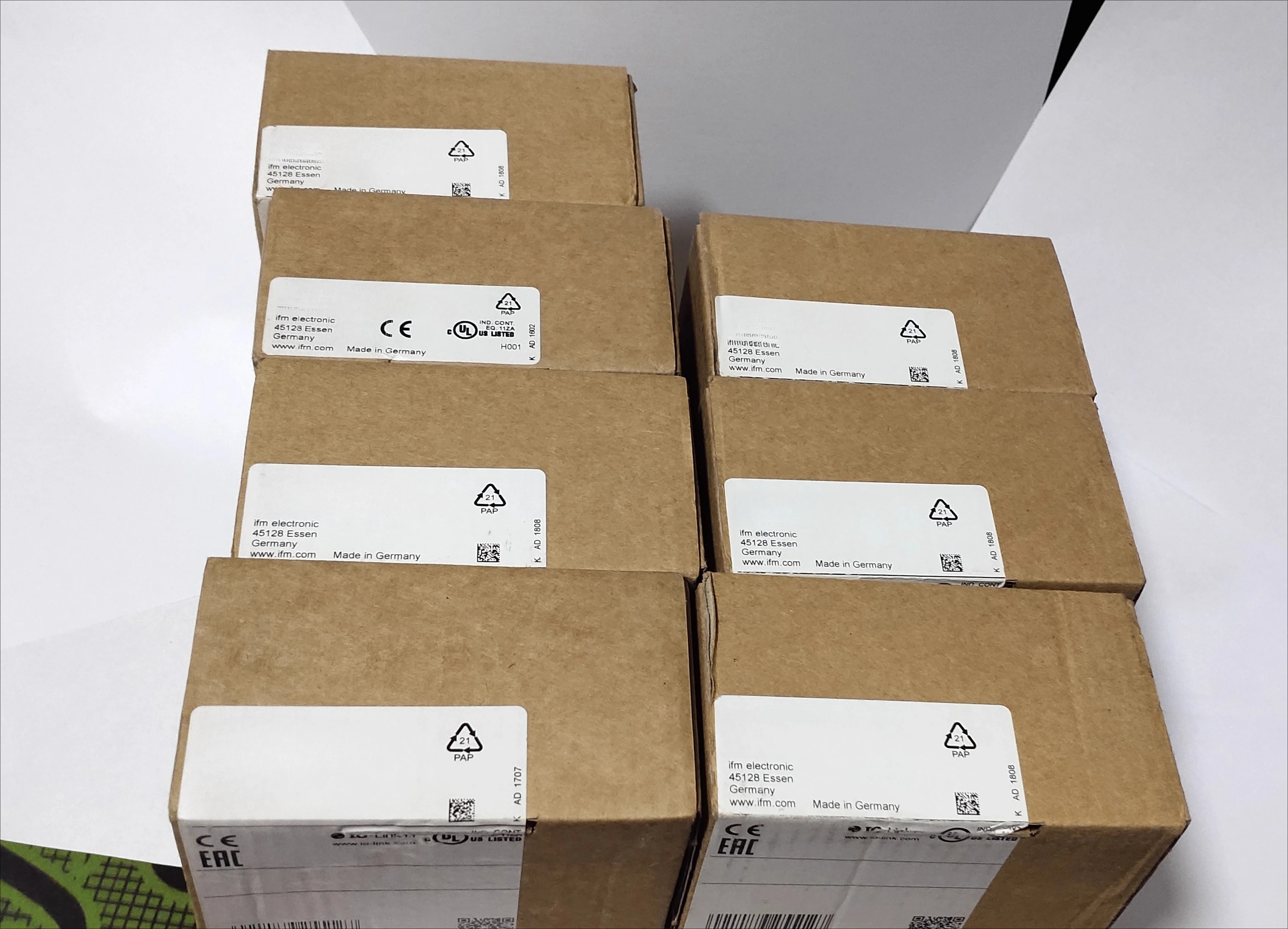 

LMT100 level sensor New original LMACE-A12E/QSKG/0/US in stock