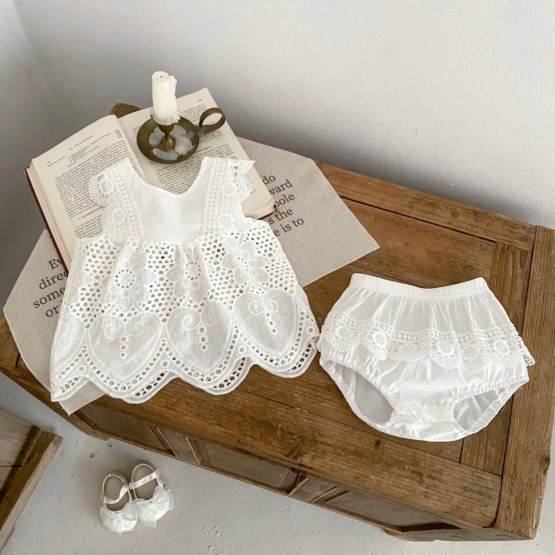 Summer Baby Girl Round Neck Sleeveless Lace Splicing Top+Clear Color Bag Pants 2-piece Set