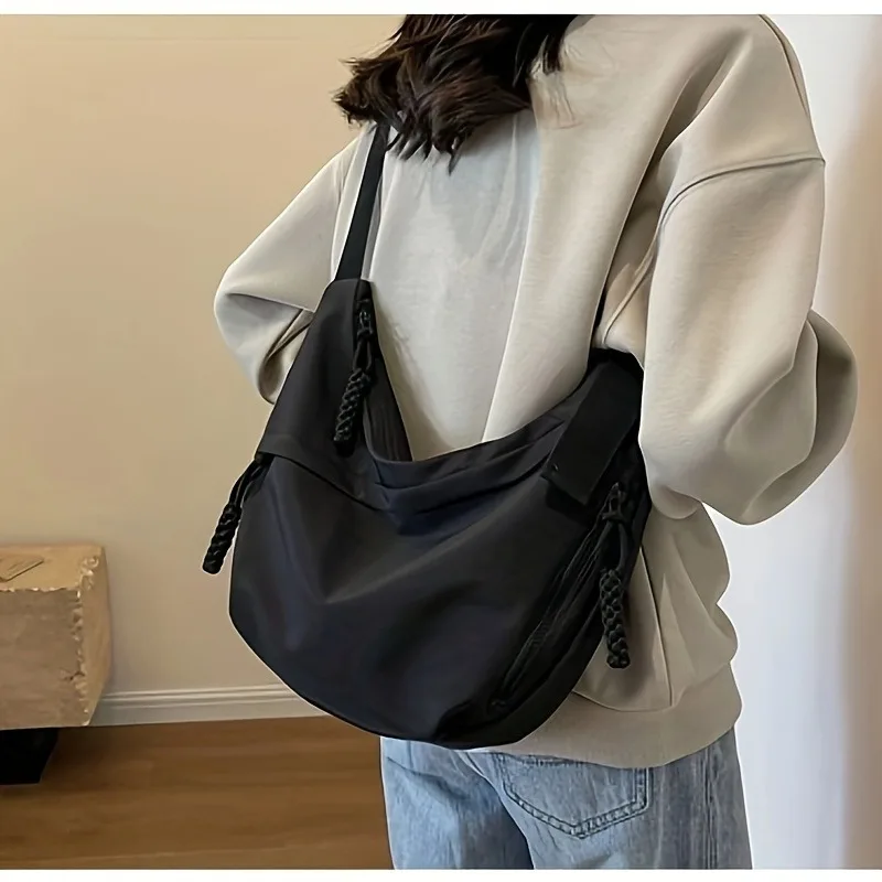 Oxford Cloth Crossbody Bag Women's Casual Shoulder Bag with Multiple Compartments, Zipper Closure for Commuting, Work, Travel