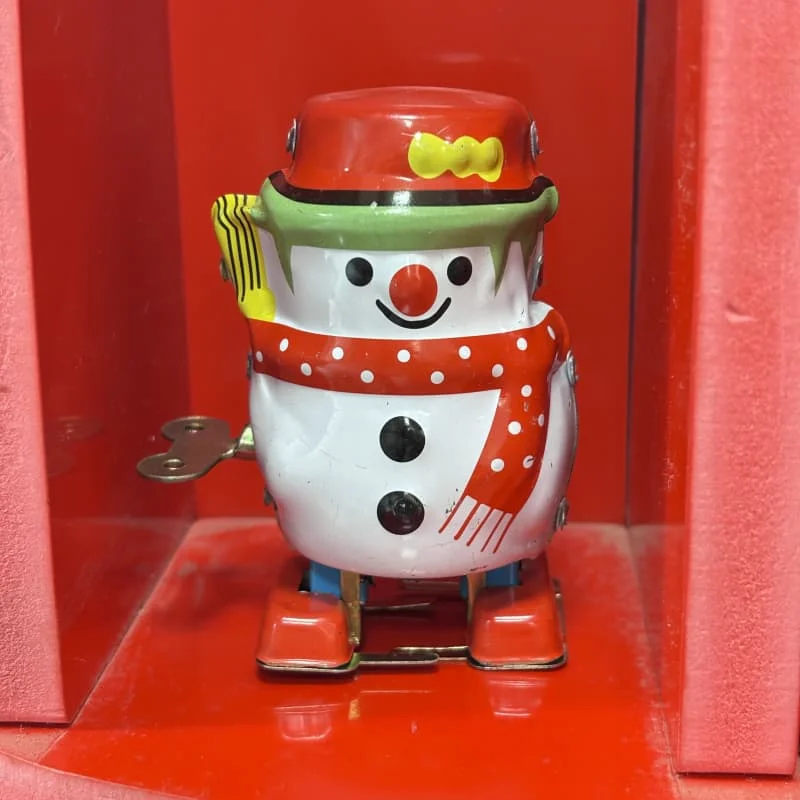 

Funny Collection Retro Wind Up Toy Metal Tin Pull Back Waiking The Snowman Toys Snow Man Mechanical Toy Clockwork Toy