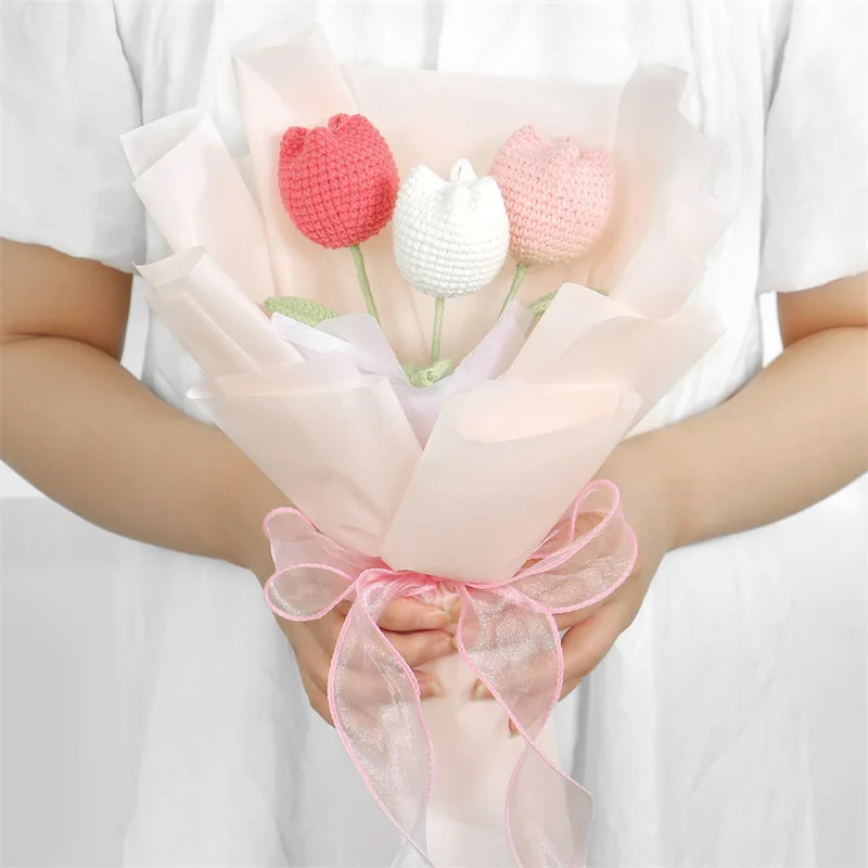 الوردي الأحمر الحب الصوف زهرة باقة الانتهاء المنسوجة يدويا محاكاة باقة الانتهاء من الصوف محبوك الأبدية زهرة زهرة التوليب H