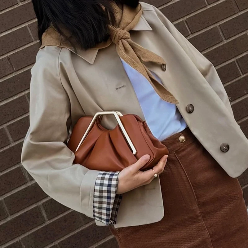 حقيبة هوبو فاخرة من الجلد البني الناعم للنساء حقيبة كروس كلاود كلاود وحقيبة كلاتش مع جيب للهاتف، حقيبة كتف بمشبك مصمم #4