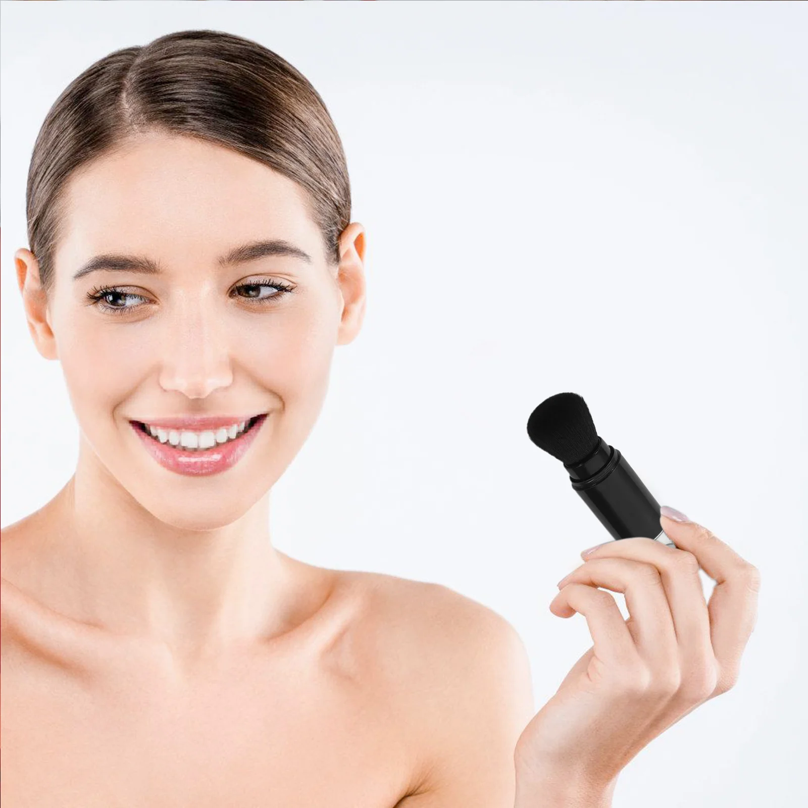 Escova de base retrátil, garrafa recarregável, dispensador de pó portátil preto para blush solto, destaque, contorno facial
