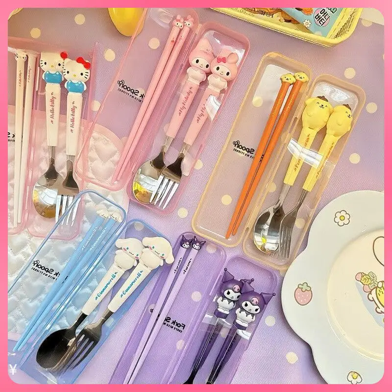 

Sanrio Kuromi Hello Kitty Cinnamoroll посуда орнамент студент взрослый кампус на открытом воздухе портативный милый мультфильм детская вилка ложка