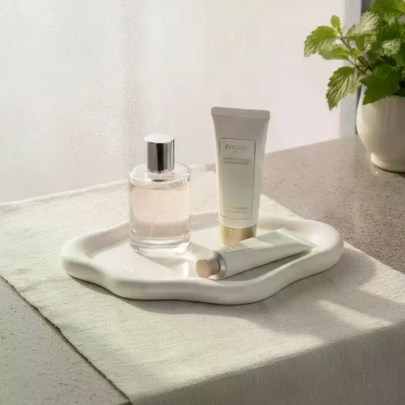 White Cloud Shaped Tray Wavy Edge Decorative Jewelry Holder for Bathroom Vanity Desk Housewarming Gift