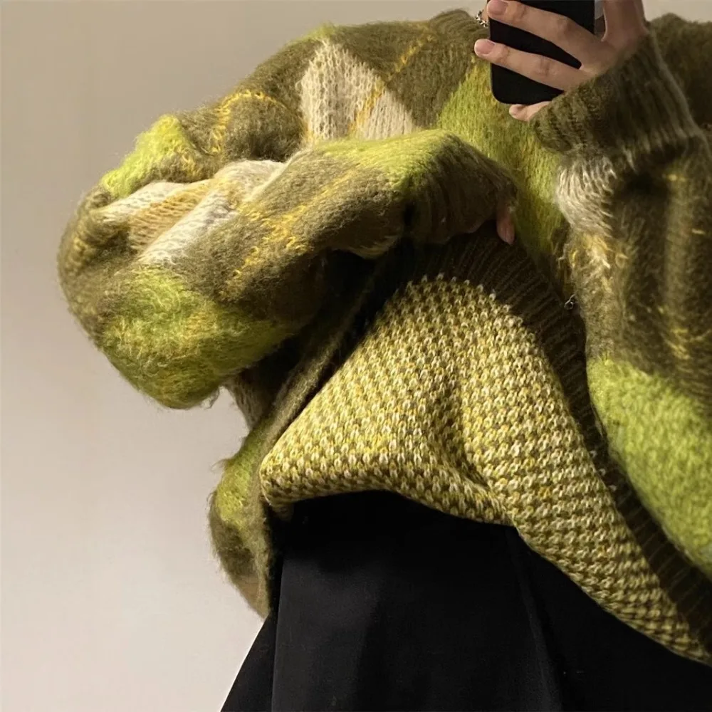 New Autumn Winter Fashion Women's Knit Green V-neck Long Sleeved Casual Loose Sweater Cardigan Diamond Grid Knitted Fabric Tops