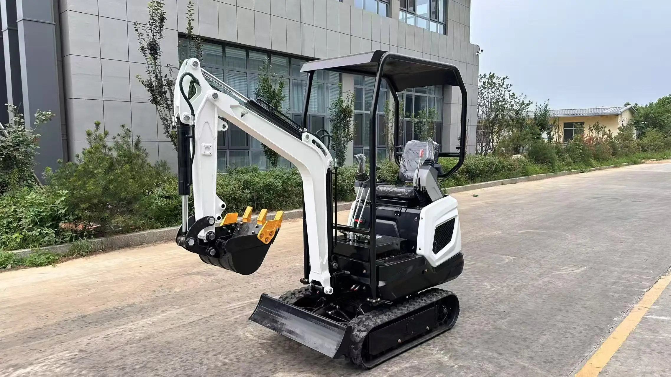 حفارة صغيرة 1 طن 1.2T مخصصة شحن مجاني حفارة صغيرة حفار الديزل للبيع