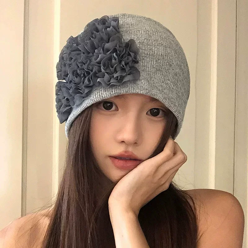 الكورية الرجعية المتخصصة مطوي زهرة تصميم بيني للنساء الخريف والشتاء الشارع عارضة تنوعا الأدبية السترة القبعات