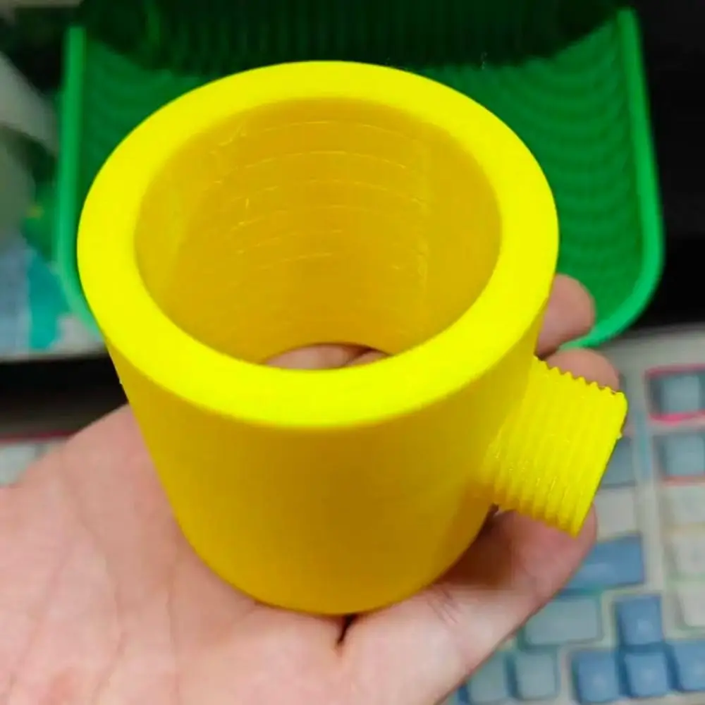 

3D Printed Craft Pet Paw Cleaner Smooth Surface Fine Workmanship Pet Foot Washing Sprinkler Soft Even Water Flow