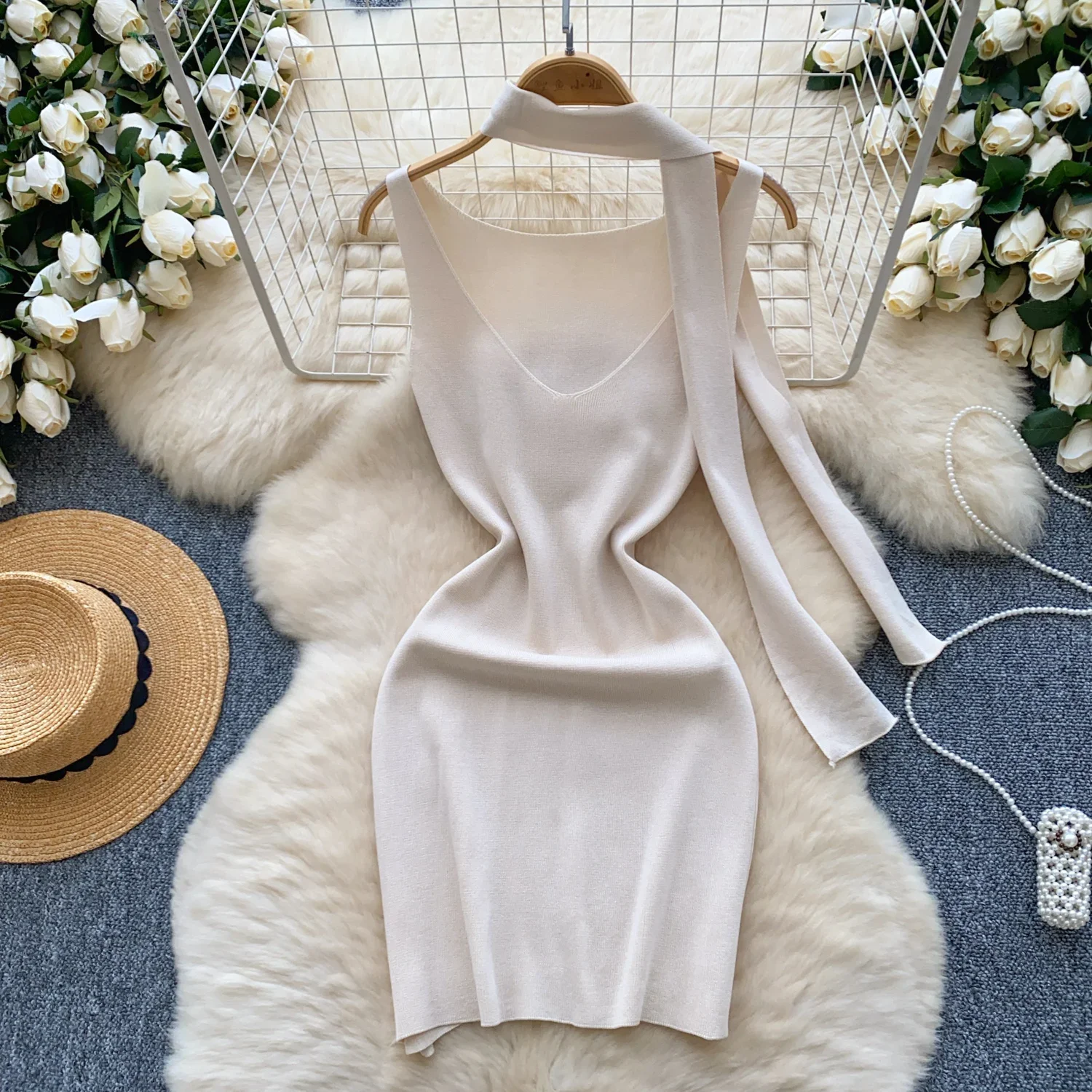 Mini vestido Bodycon sem mangas com decote em v feminino, monocromático, rosa, suéter sexy, elegante, streetwear, festa, clube, Y2K, verão, 2022