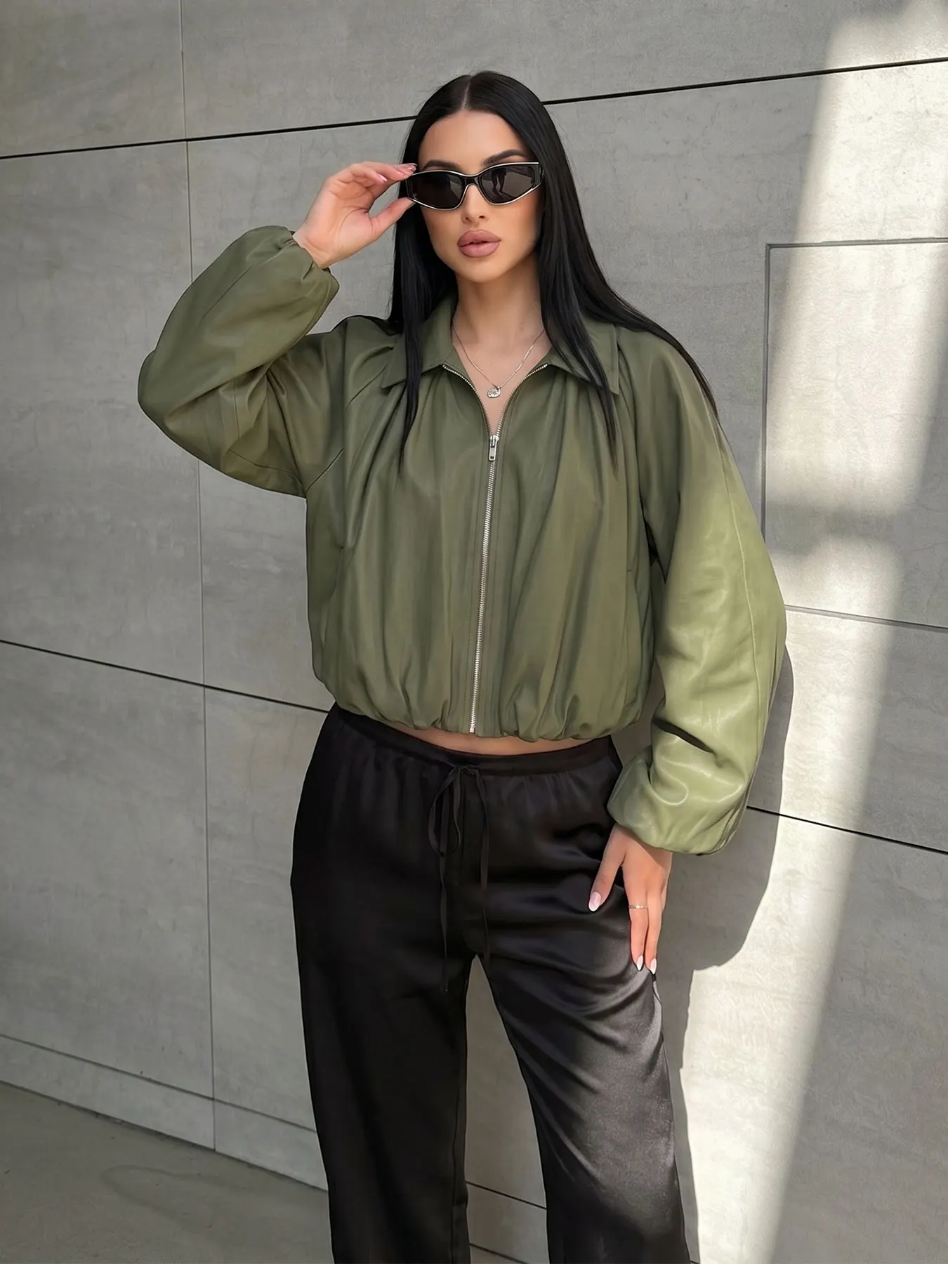 HH Damen Casual Einfarbige Ballonjacke Langarm Revers Reißverschluss Bomberjacke Lose Oberbekleidung Mode Streetwear Pendler-Mantel