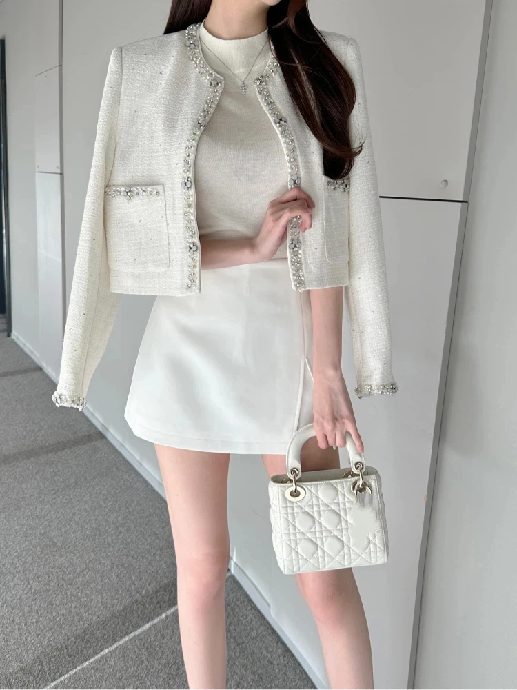 กางเกงกระโปรงผ้าซาตินแฟชั่นผู้หญิง สีพื้น สไตล์ลำลอง ทรงเข้ารูป สั้น ผ่าข้าง กันโป๊ รุ่นใหม่ปี 2026 เหมาะสำหรับใส่ไปทำงานทุกวัน