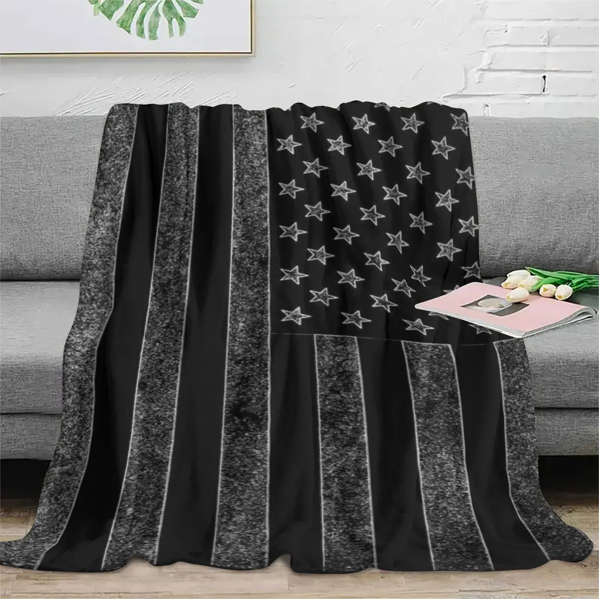 Vintage Distressed US Flag Throw Blanket, Retro Black‑White Pattern, Soft Skin‑Friendly for American‑Style Home Decor