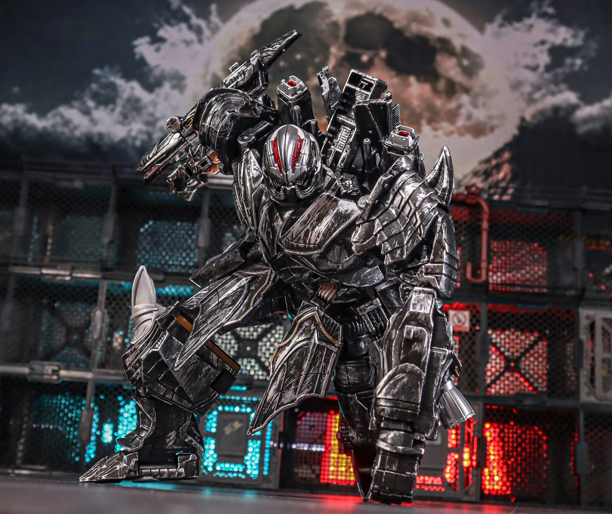 Thumbnail 3 - #3 Latest Transforming Robot Toys Offers
